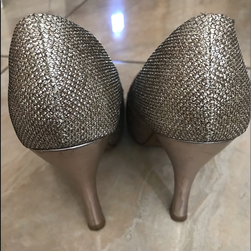 Sparkly Gold Heels - Picture 4 of 5